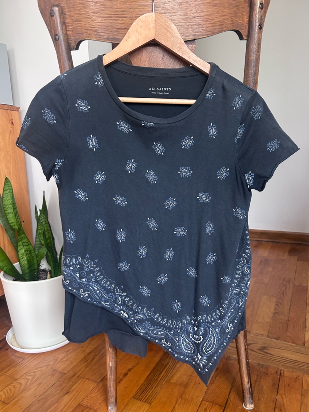 AllSaints Black Bandana-Print Short Sleeve Tee with Blue Accents